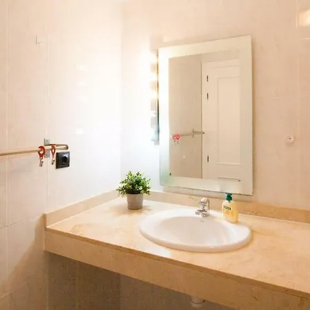 Apartment Your Desk On The Beach, Vista Bella Seaview