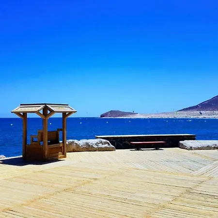 Your Desk On The Beach, Vista Bella Seaview Apartment El Medano (Tenerife)
