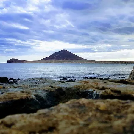 Apartment Your Desk On The Beach, Vista Bella Seaview El Medano (Tenerife)